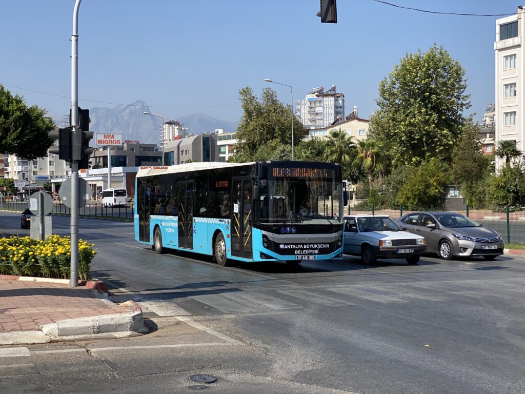Автобусы в Анталье
